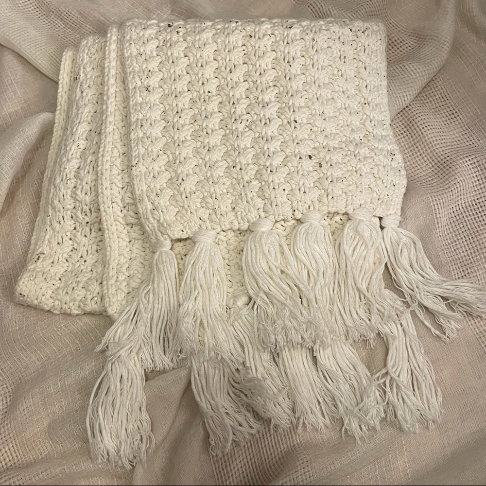 Gap White Scarf